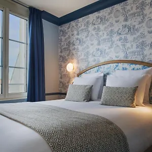 Hotel De Neuve By Happyculture