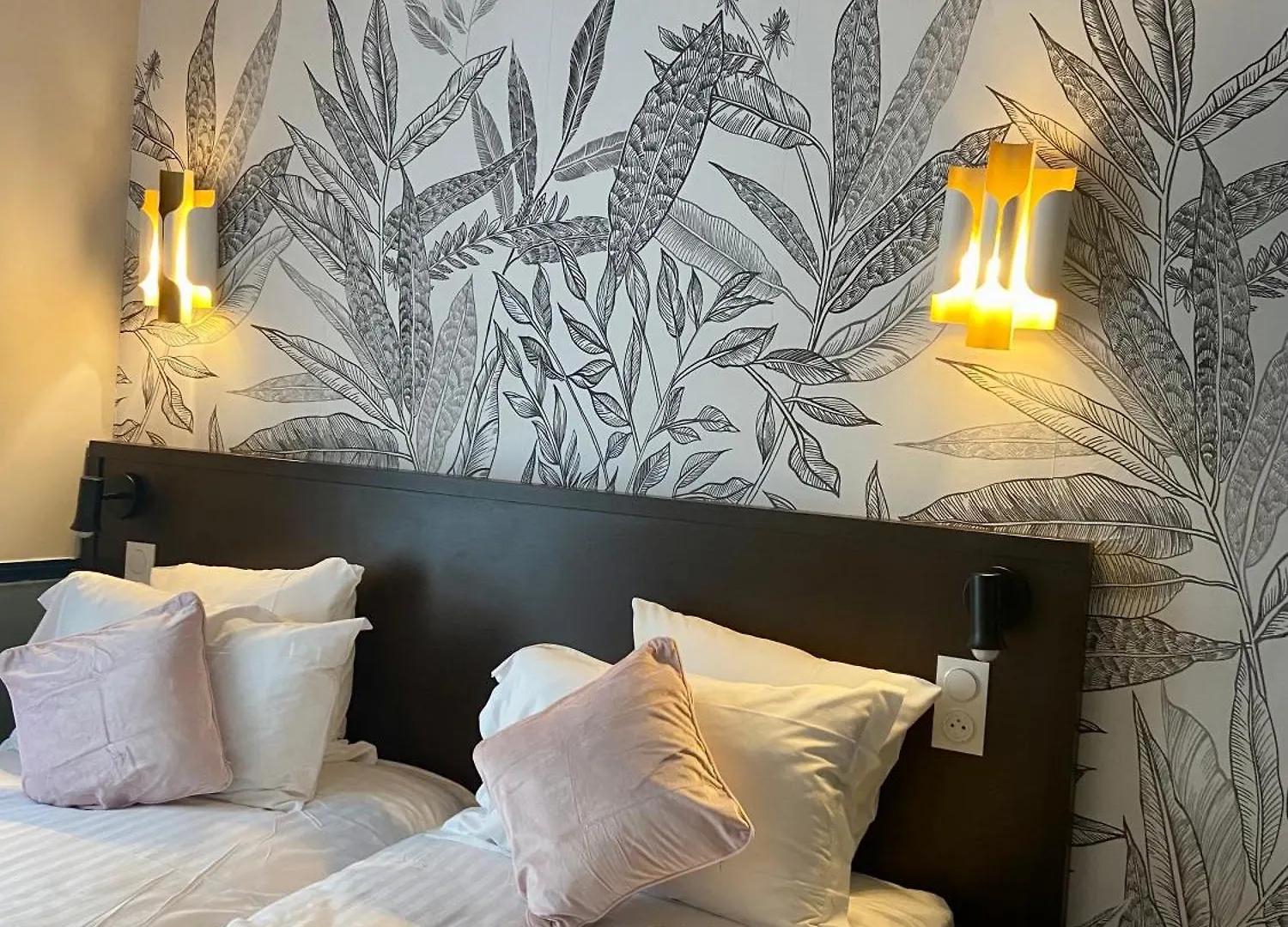 Amadeus Hotel Paris France