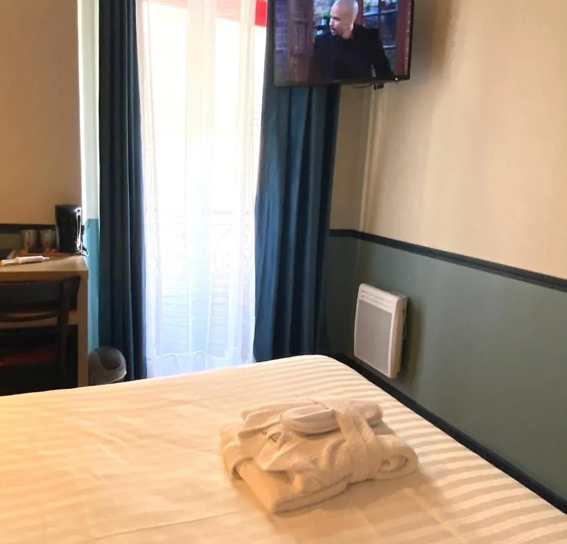 Amadeus Hotel Paris 3*,  France