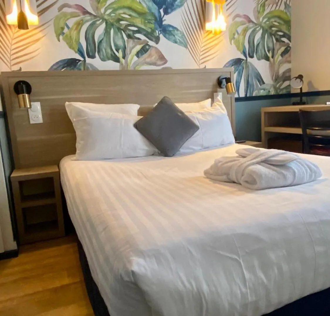 Amadeus Hotel Paris France